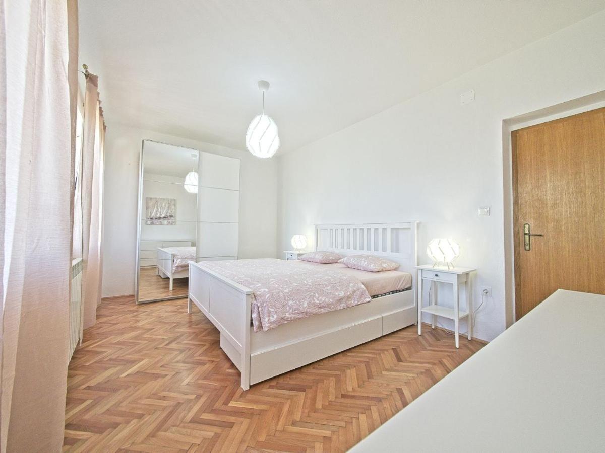 Apartman Nikica Постира Экстерьер фото