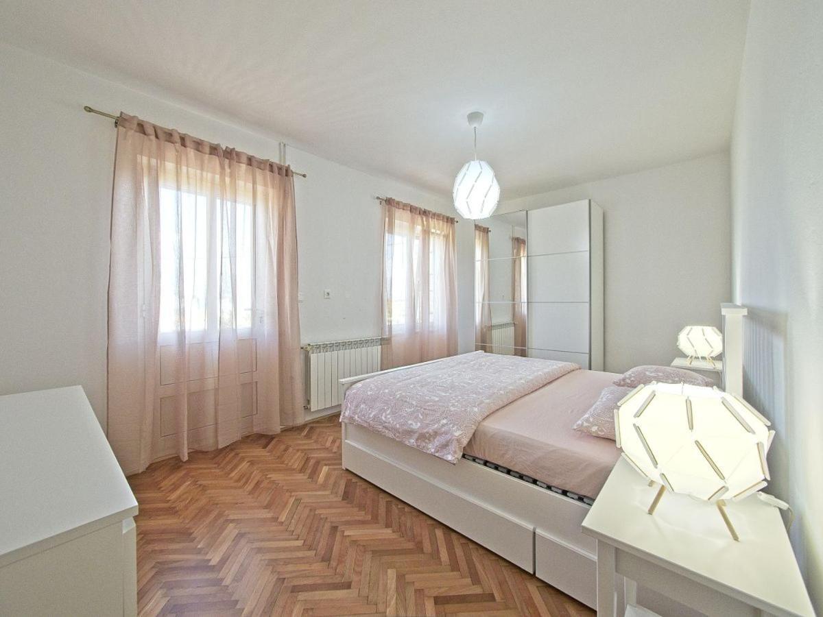 Apartman Nikica Постира Экстерьер фото