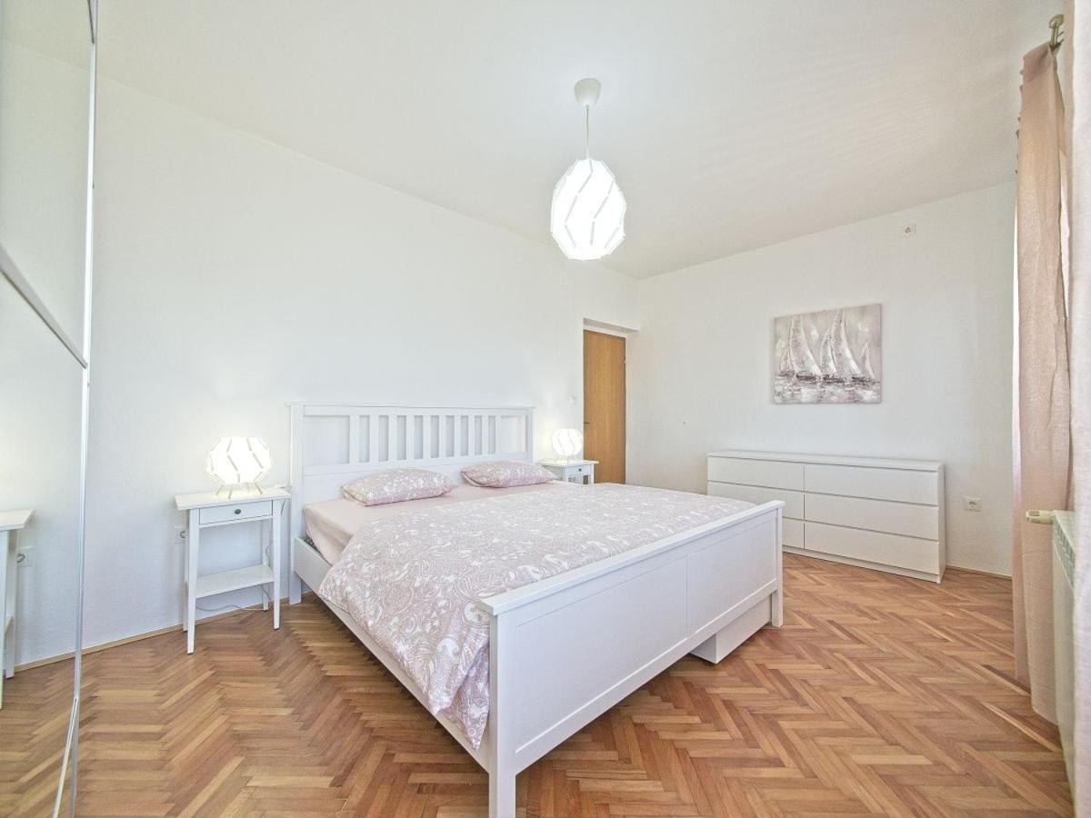 Apartman Nikica Постира Экстерьер фото