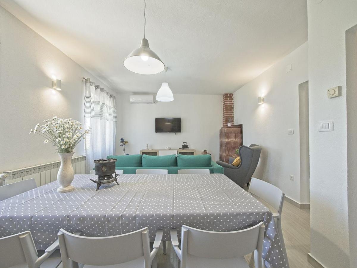 Apartman Nikica Постира Экстерьер фото
